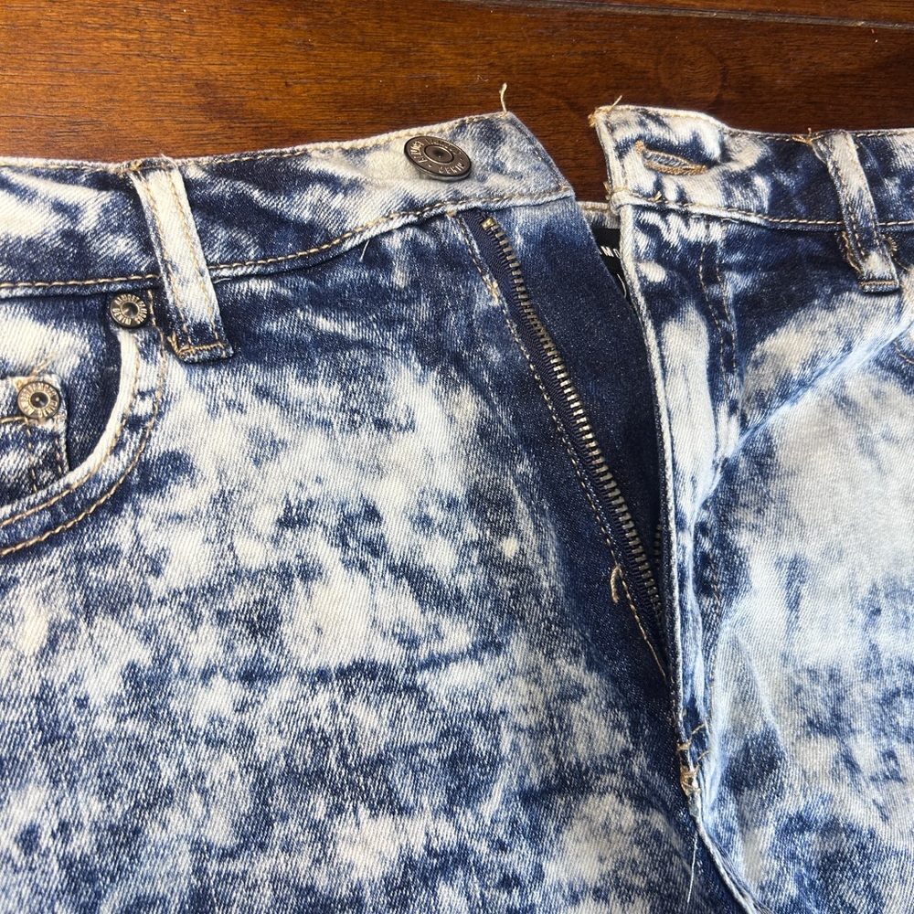 Almost Famous Blue Acid Wash Jeans - Picture 2 of 14
